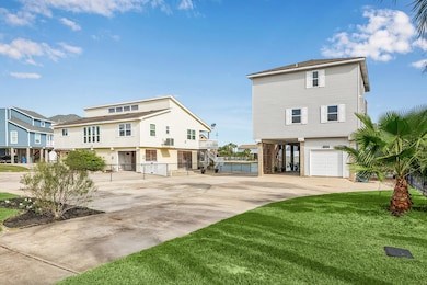 1814 Tiki Dr, Tiki Island, TX 77554 - photo 4