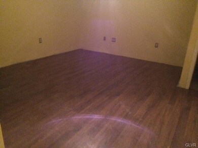 509 Old Forge Dr, Bath, PA 18014 - photo 4