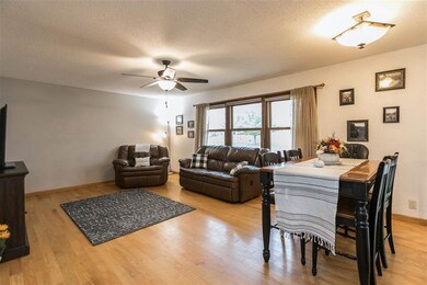 2534 29th St SW, Cedar Rapids, IA 52404 - photo 3