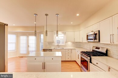 11359 Morning Gate Dr, Rockville, MD 20852 - photo 7