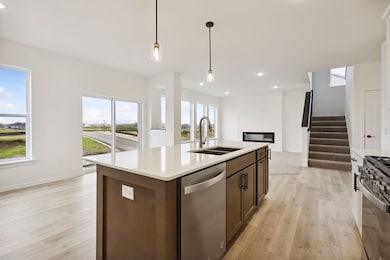 The Crestwood - Kitchen