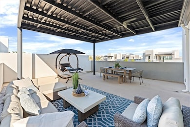 419 Transport, Tustin, CA 92782 - photo 7