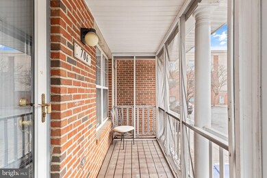 706 W Cherry Blossom Way, Baltimore, MD 21201 - photo 3