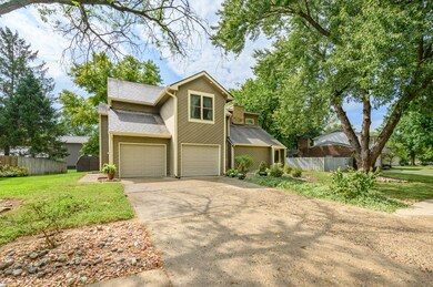 1053 Goldfinch Rd, Columbus, IN 47203 - photo 2