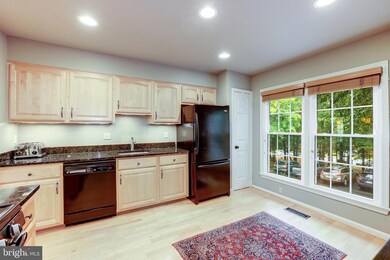 7707 Gromwell Ct, Springfield, VA 22152 - photo 7