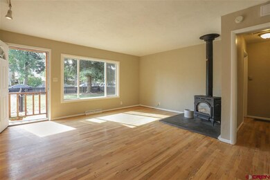 Living room with Gas stove