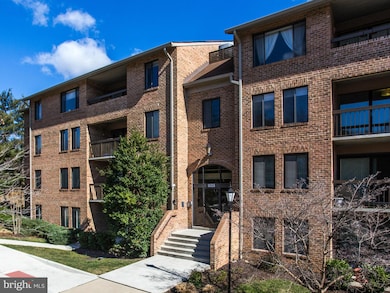 11323 Commonwealth Dr unit 204, Rockville, MD 20852 - photo 2