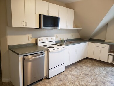 46 Hodges St unit 3, Attleboro, MA 02703 - photo 4