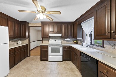 9 Old Coach Rd, Wilbraham, MA 01095 - photo 6