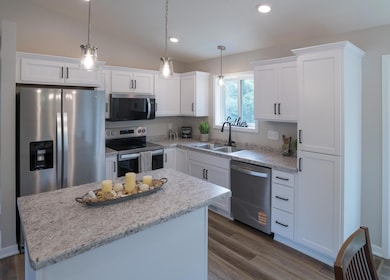 2402 15th St SE, Rochester, MN 55904 - photo 4