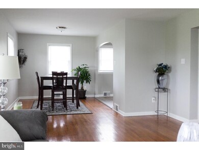 611 Glencroft Cir, Folcroft, PA 19032 - photo 5