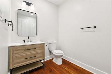 1725 Robert C Blakes Sr Dr unit 301, New Orleans, LA 70130 - photo 4