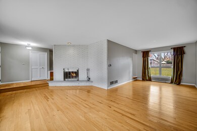 308 S Charles Ave, Naperville, IL 60540 - photo 5