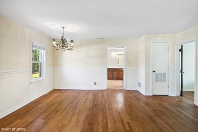 524 W 3rd St, Elmhurst, IL 60126 - photo 6