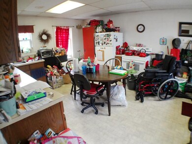 669 Union St, Littleton, NH 03561 - photo 2