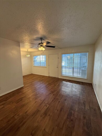 2704 Salado St unit 106, Austin, TX 78705 - photo 2