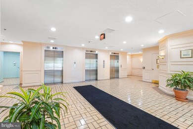 Greens of Leisure World unit 4-1021, Silver Spring, MD 20906 - photo 4