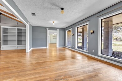 1800 Shadowwood Dr, College Station, TX 77840 - photo 5