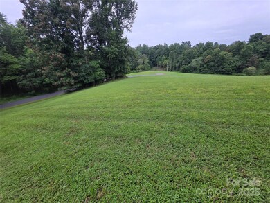 1020 Settlers Trail unit 30, Mars Hill, NC 28754 - photo 5
