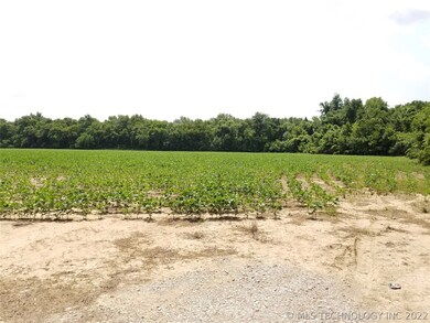 40 Acres with Snake Creek crossing through the upp