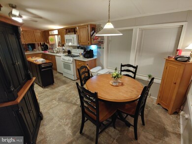 107 Hitch Pond Cir unit 48050, Seaford, DE 19973 - photo 7