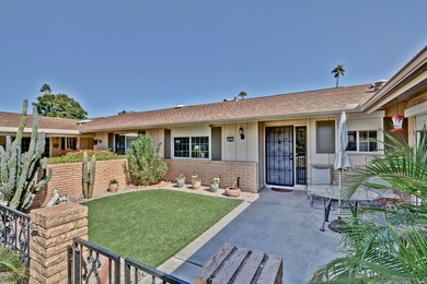Front courtyard with artificial grass