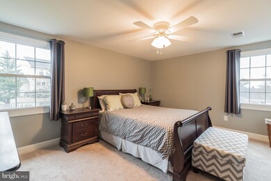 4119 Meadow Hill Ln, Fairfax, VA 22033 - photo 4