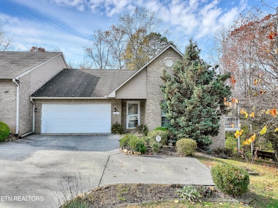 921 Mercer Dr, Maryville, TN 37801 - photo 3