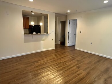 324 Washington St unit 301, Wellesley Hills, MA 02481 - photo 5