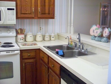 823-kitchen-1