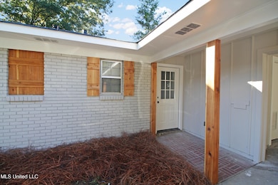 703 Lindale St, Clinton, MS 39056 - photo 4