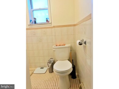 2051 Mountain St, Philadelphia, PA 19145 - photo 7