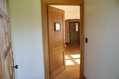 Front entry/foyer