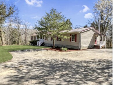 145 White Dirt Hollow Rd, Tennessee Ridge, TN 37178 - photo 2