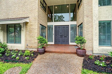 10118 Briar Dr, Houston, TX 77042 - photo 2