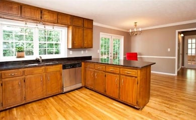 727 Scott Cir, Decatur, GA 30033 - photo 6