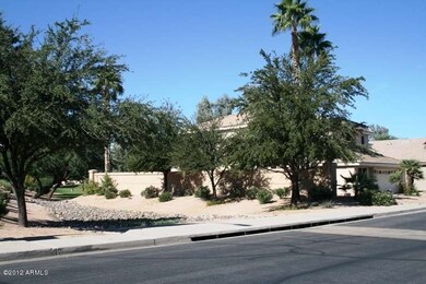 840 N Cambridge Place, Chandler, AZ 85225 - photo 3