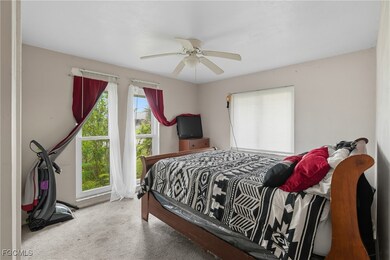 320 SE 17th Place, Cape Coral, FL 33990 - photo 4