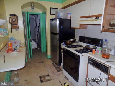 3906 Bareva Rd, Baltimore, MD 21215 - photo 3