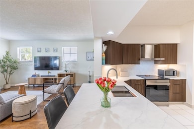 Village By The Bay @ Aventura unit 12217, Aventura, FL 33160 - photo 4