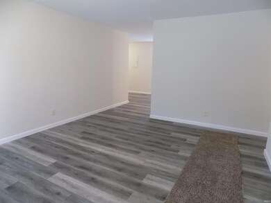 423 E Hubbard Ave, Elkhart, IN 46516 - photo 3