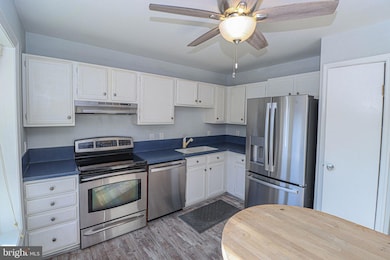 2469 Vineyard Ln, Crofton, MD 21114 - photo 4