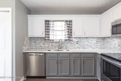 135 Aulbern Dr E unit East, Mount Washington, KY 40047 - photo 7