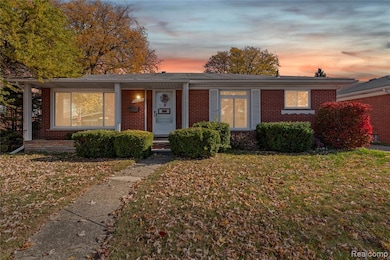 28876 Palm Beach Dr, Warren, MI 48093 - photo 4