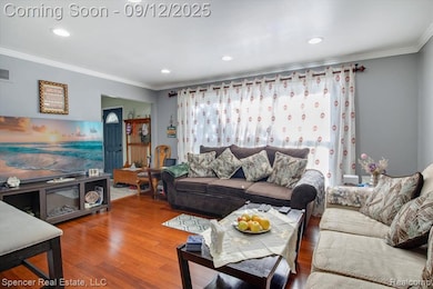 1753 Dawncrest Dr, West Bloomfield, MI 48324 - photo 6