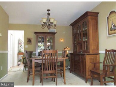 5519 Stonecroft Ln, Allentown, PA 18106 - photo 4