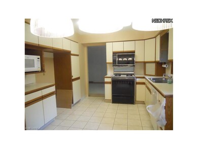 KITCHEN IS NOT ORIGINAL CABINETS! NEWER DISHWASHER