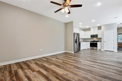 515 W Bond St, Denison, TX 75020 - photo 3