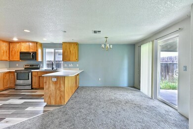 1420 Vista Dr, Central Point, OR 97502 - photo 3