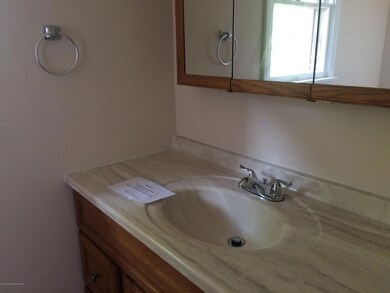 1181 W State St, Archbald, PA 18403 - photo 7